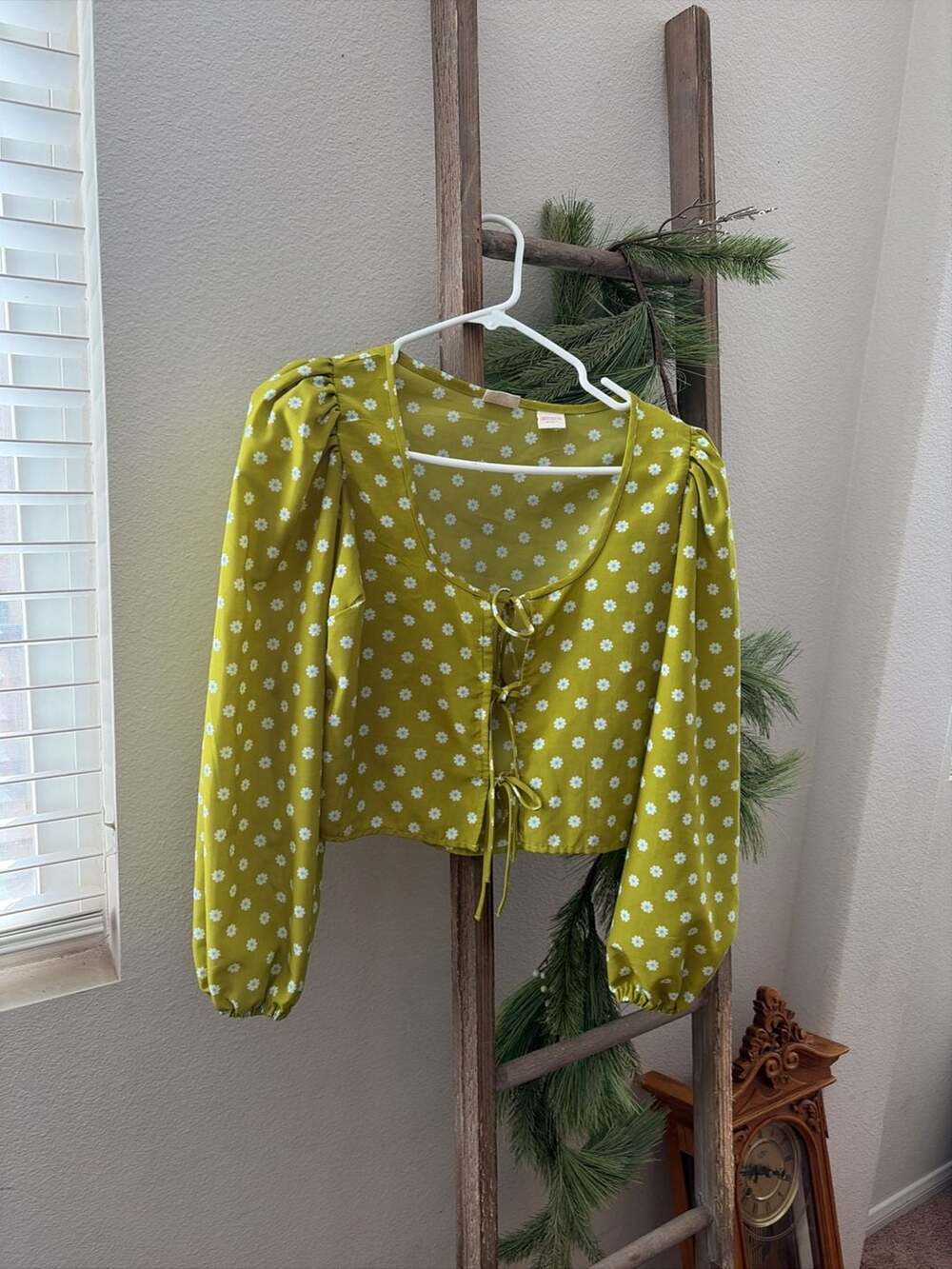 Levi's Embry Tie Front Green Floral Long Sleeve Blouse